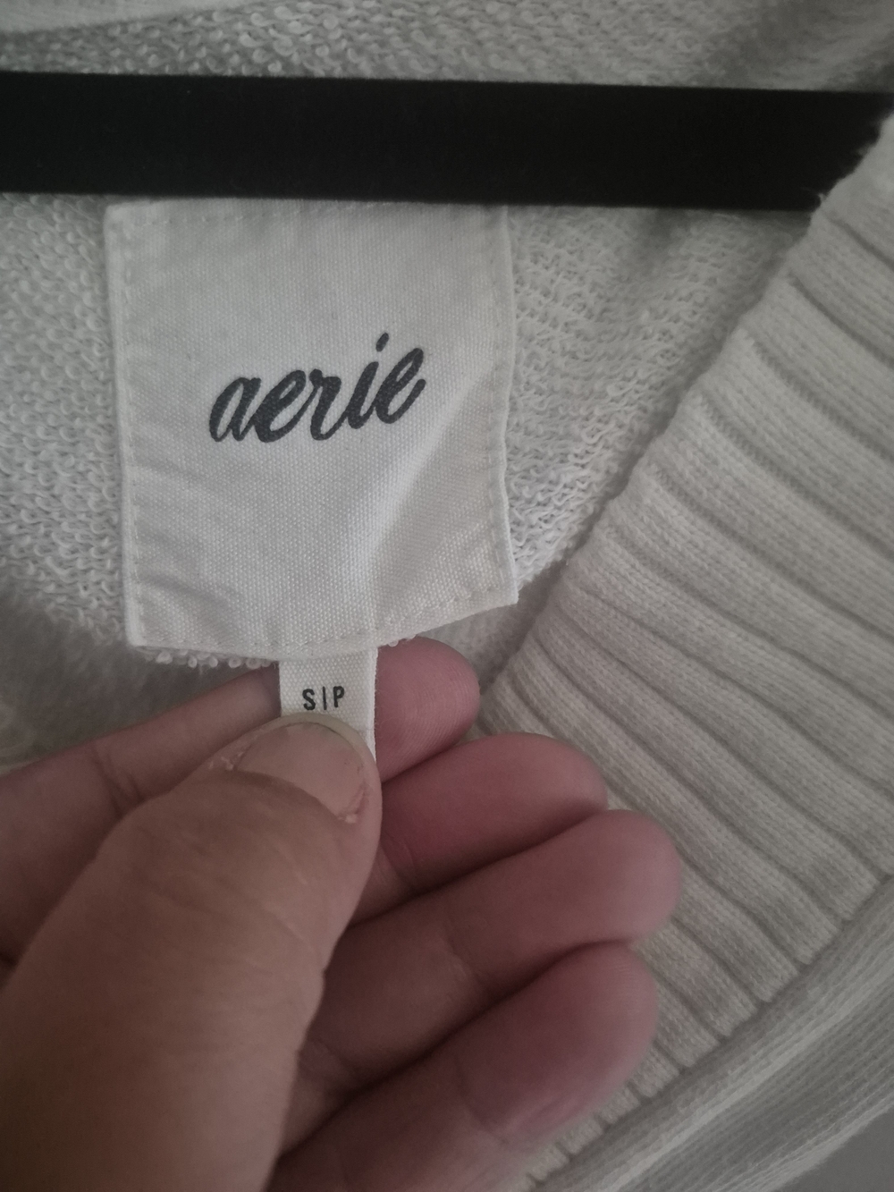 aerie White V-Neck Hooded Pullover - Picture 4 of 5